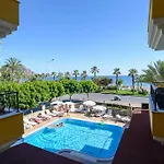 Aparthotel Akya 4*